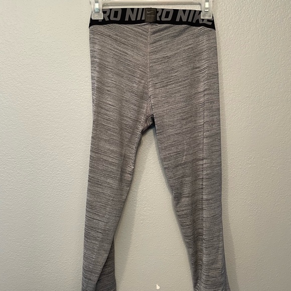 Nike pro combat 3/4 length compression shorts - Picture 3 of 3